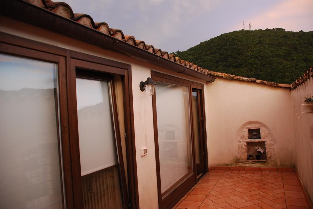 Il Paradiso Nel Borgo Arrone Exterior photo